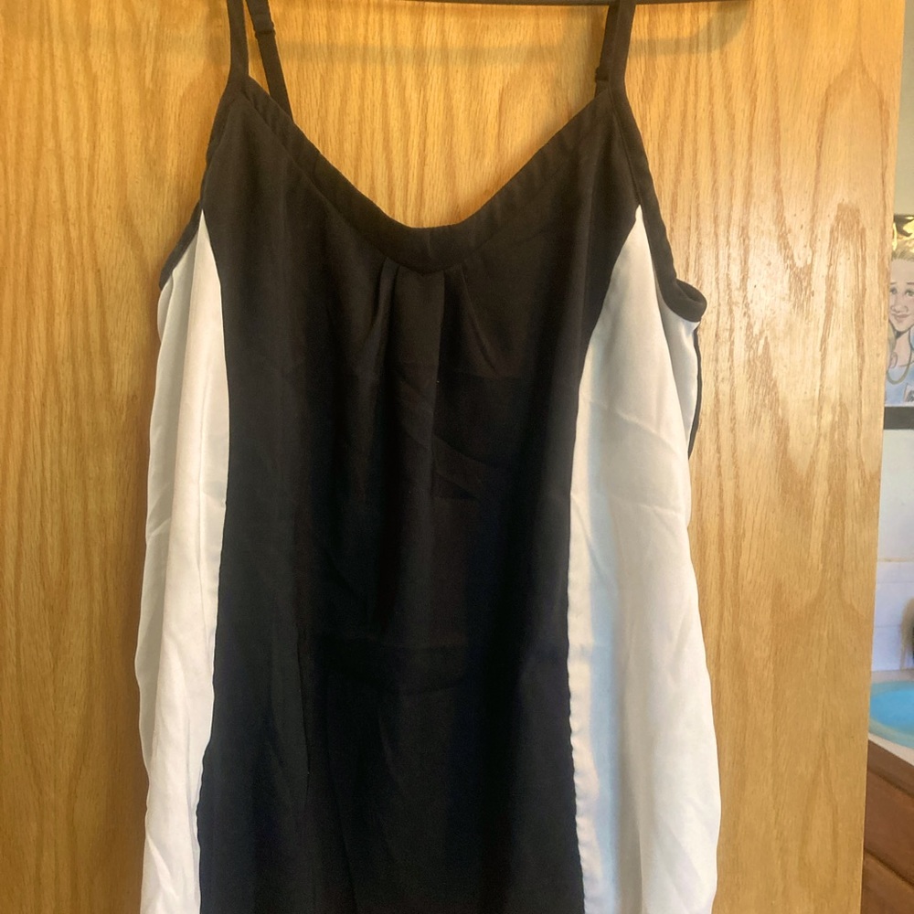 NEW YORK & COMPANY BLOUSE